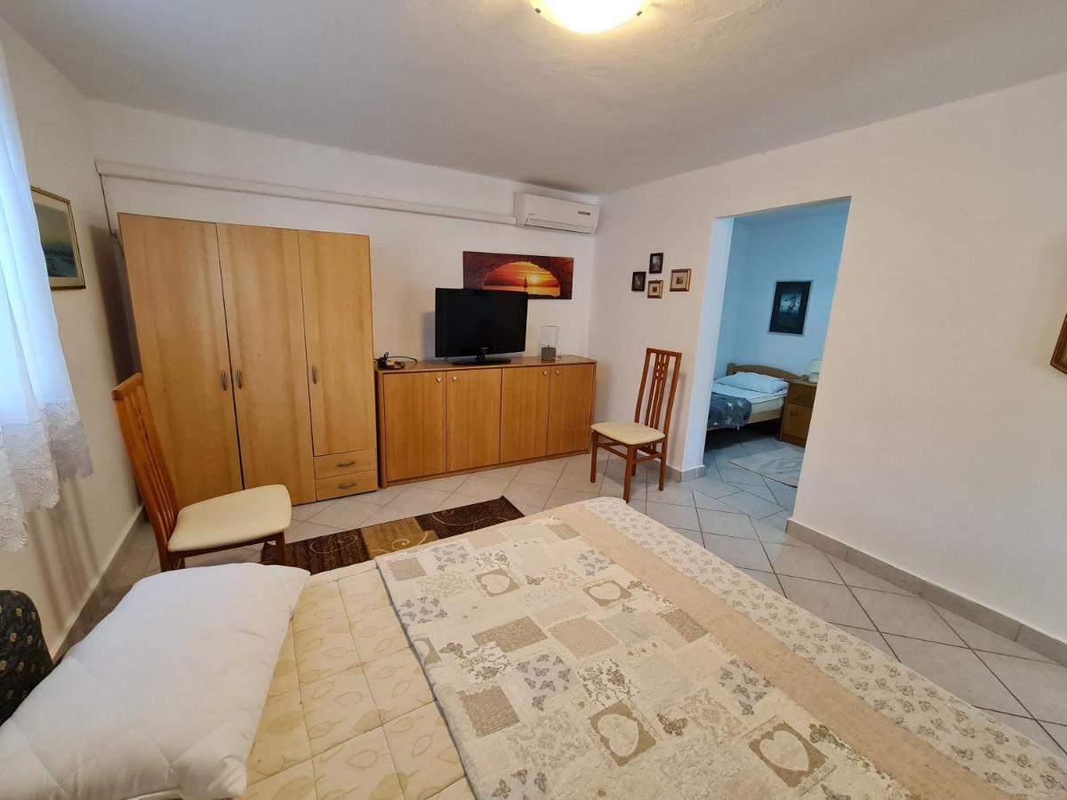 Apartma Pina Apartman Izola Kültér fotó