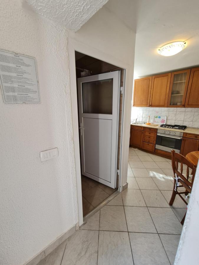 Apartma Pina Apartman Izola Kültér fotó