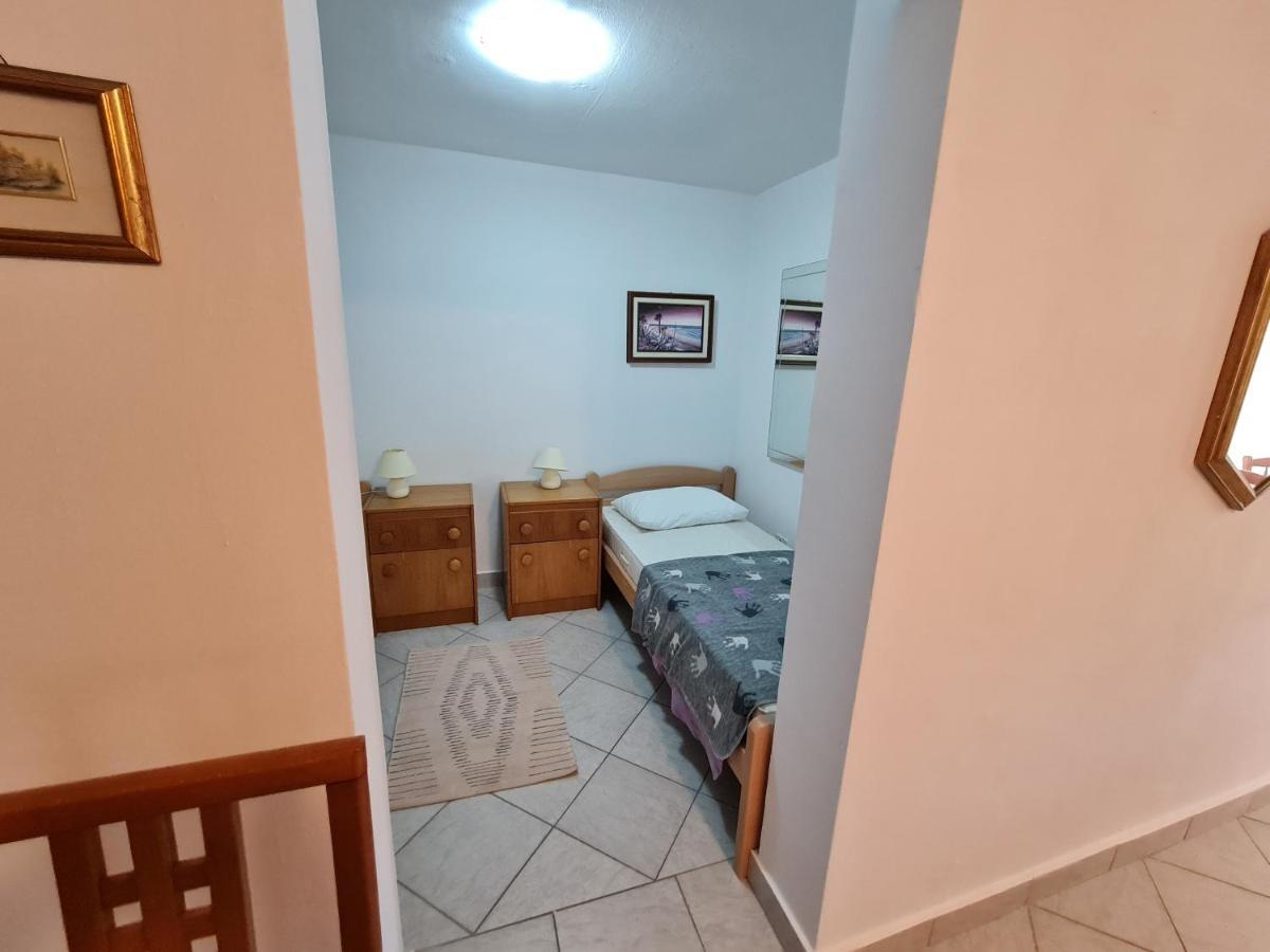 Apartma Pina Apartman Izola Kültér fotó